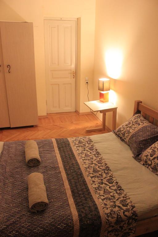 Hostel Bude Kutaisi Esterno foto